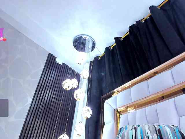 SarayRoyse SarayRoyse