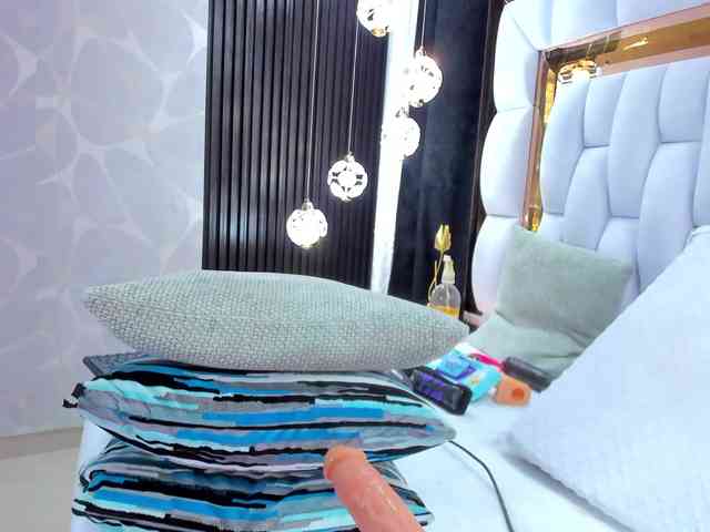 SarayRoyse SarayRoyse