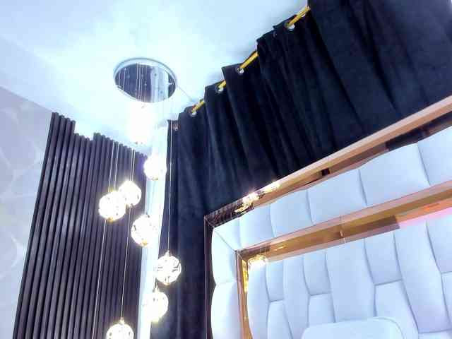 SarayRoyse SarayRoyse