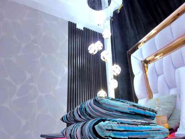 SarayRoyse SarayRoyse