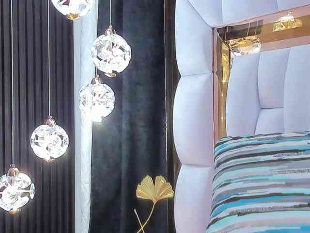 SarayRoyse SarayRoyse