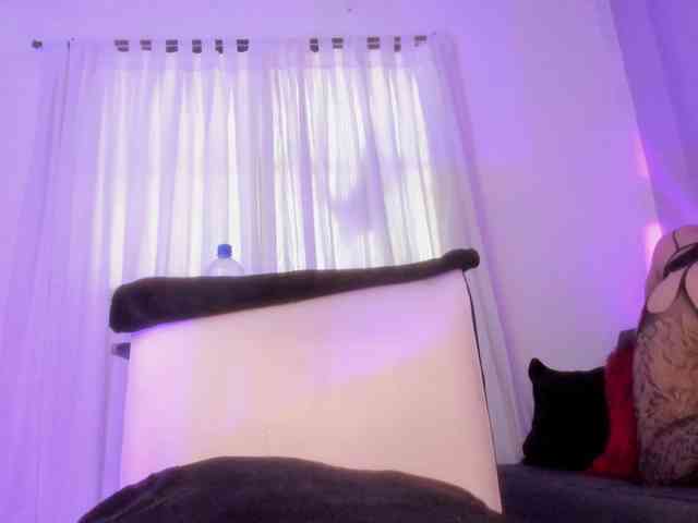 roshanilewis webcam
