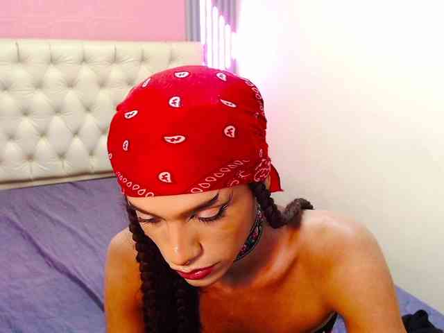 Foxy-Ella Live Webcam on {site_name}