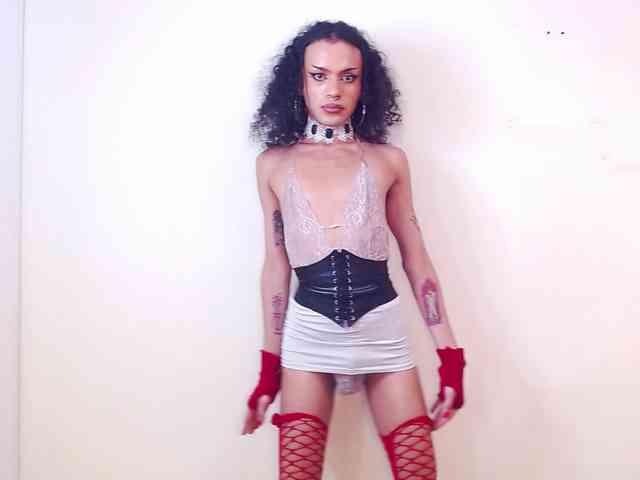 Foxy-Ella Live Webcam on BongaCams