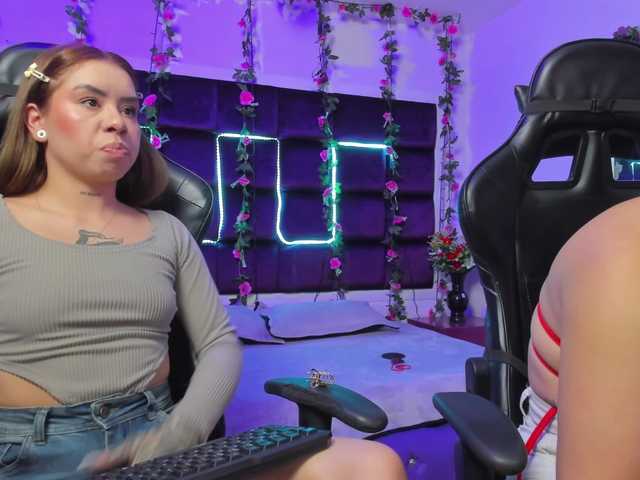  LizaAndCharlottt chat room