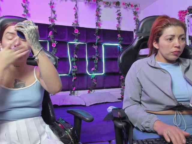 LizaAndCharlottt webcam