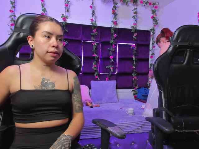 LizaAndCharlottt Live Webcam on BongaCams