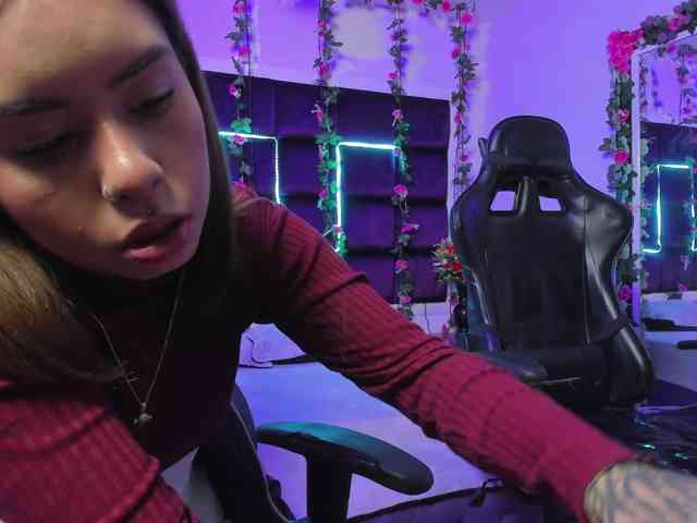 LizaAndCharlottt webcam