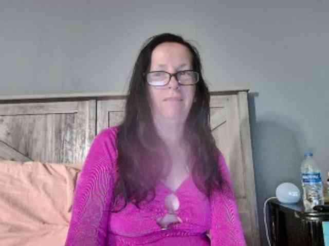 PeachGoddesss webcam