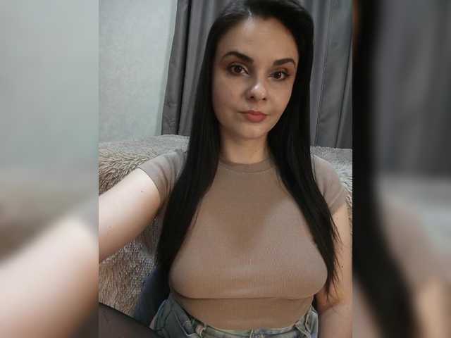 Kristicat's BongaCams show and profile