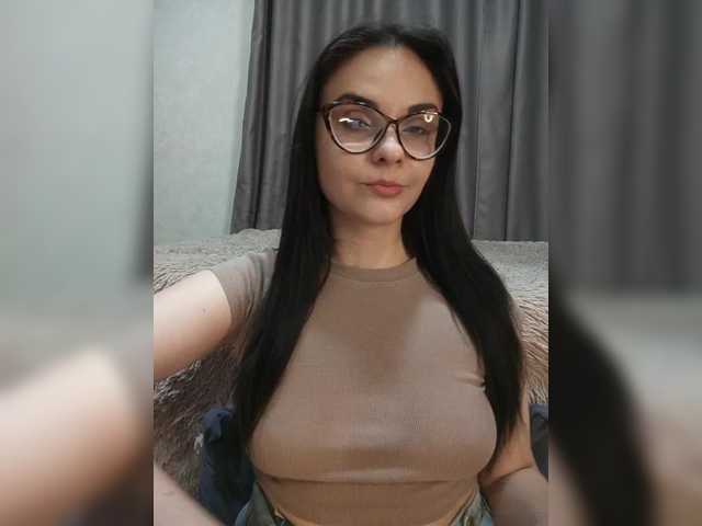 Kristicat's BongaCams show and profile