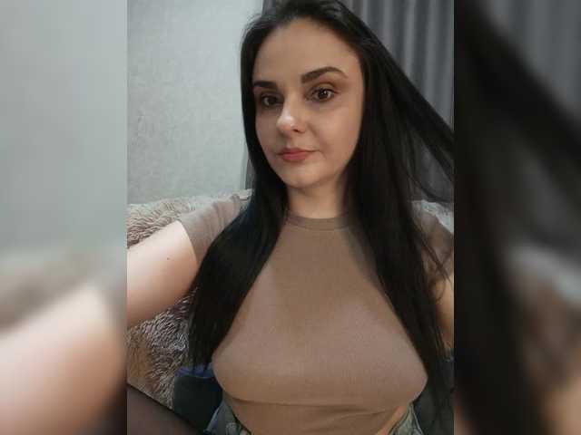 Kristicat's BongaCams show and profile