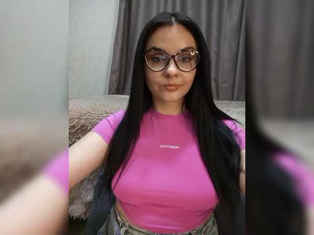 Kristicat's BongaCams show and profile