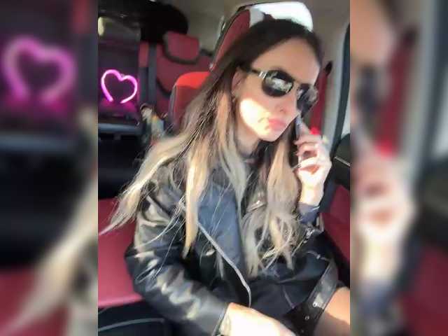 -AnnaMaria-'s BongaCams show and profile