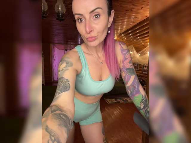 -AnnaMaria-'s BongaCams show and profile