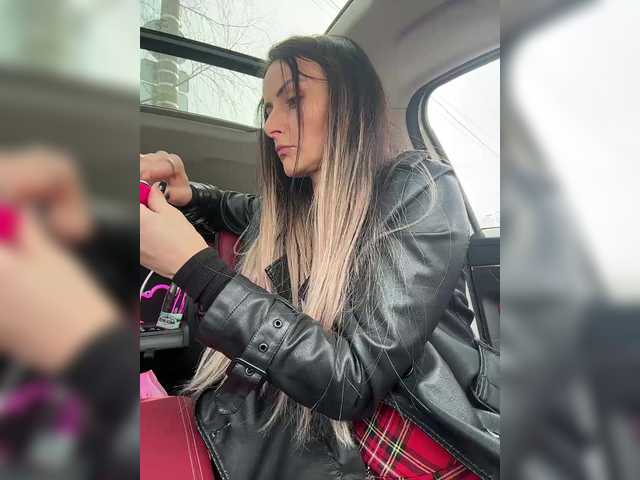 -AnnaMaria-'s BongaCams show and profile