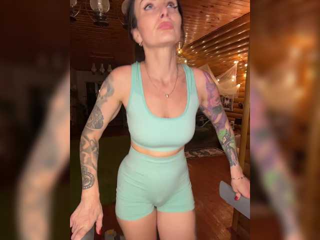 -AnnaMaria-'s BongaCams show and profile