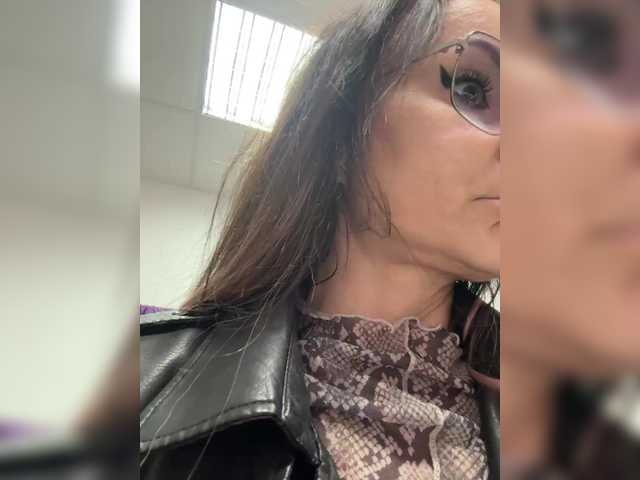 -AnnaMaria-'s BongaCams show and profile