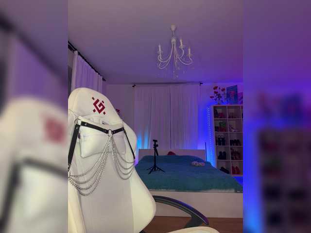 -AnnaMaria-'s BongaCams show and profile