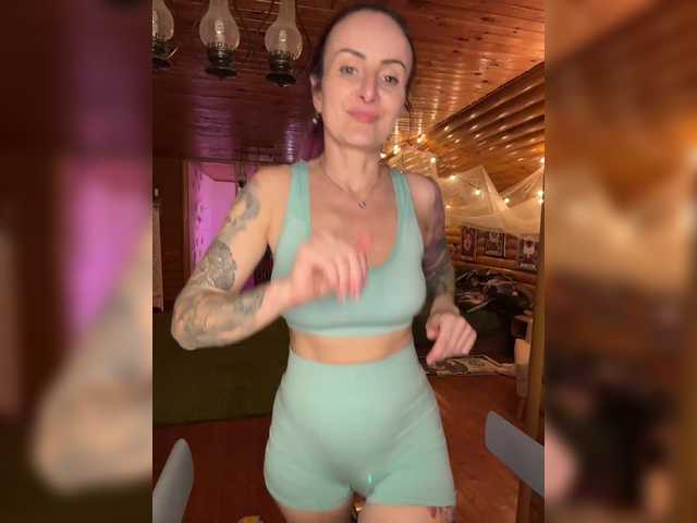 -AnnaMaria-'s BongaCams show and profile