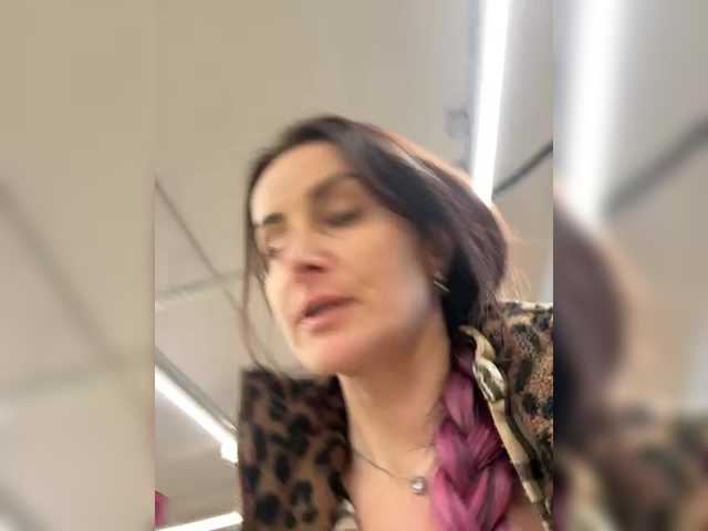 -AnnaMaria-'s BongaCams show and profile