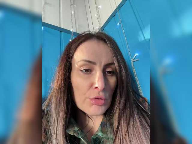 -AnnaMaria-'s BongaCams show and profile