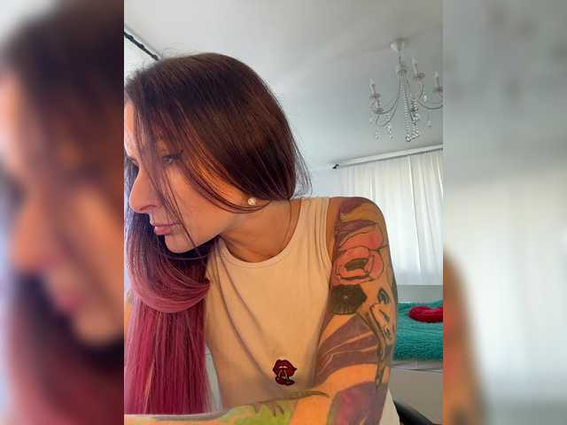 -AnnaMaria-'s BongaCams show and profile