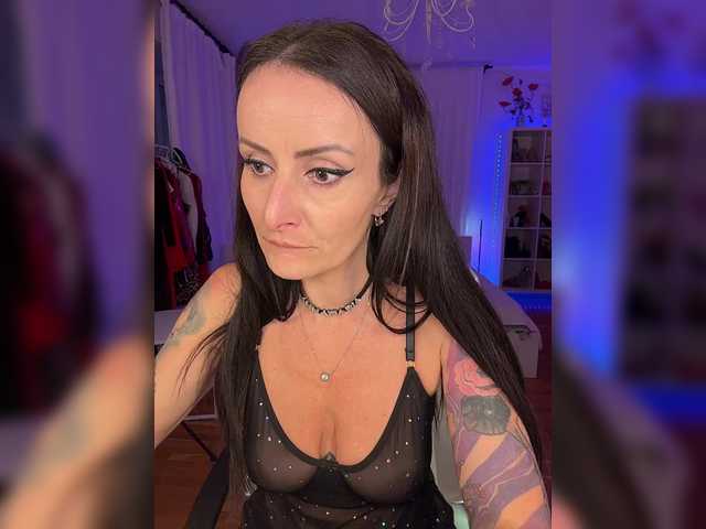 -AnnaMaria-'s BongaCams show and profile