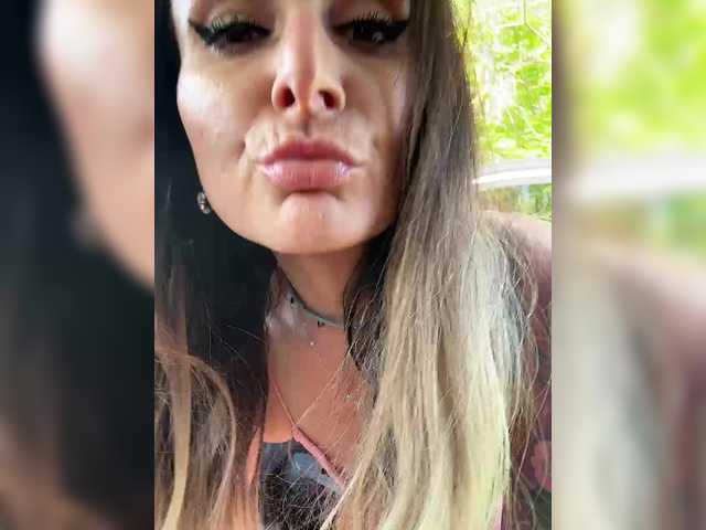  -AnnaMaria- chat room