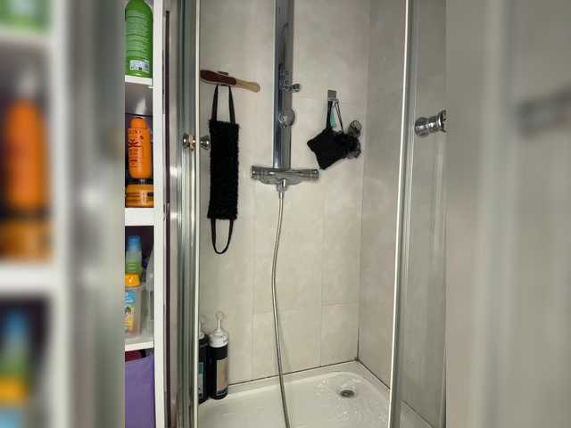 -AnnaMaria-'s BongaCams show and profile