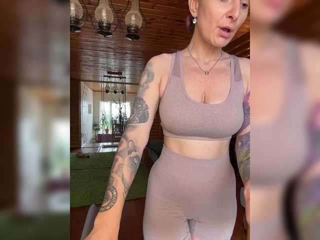 -AnnaMaria-'s BongaCams profile