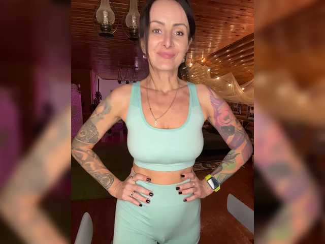 -AnnaMaria-'s BongaCams show and profile