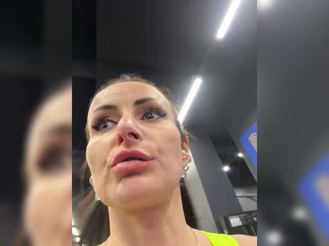 go to chat with _AnnaMaria_