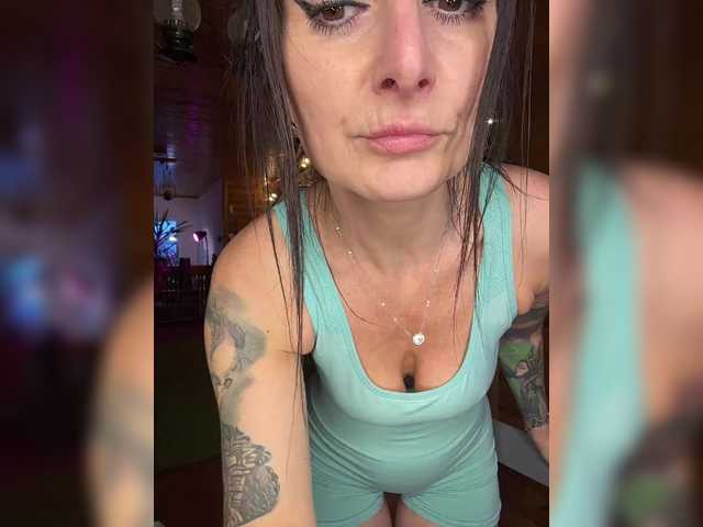 -AnnaMaria-'s BongaCams show and profile