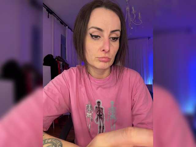 -AnnaMaria-'s BongaCams show and profile