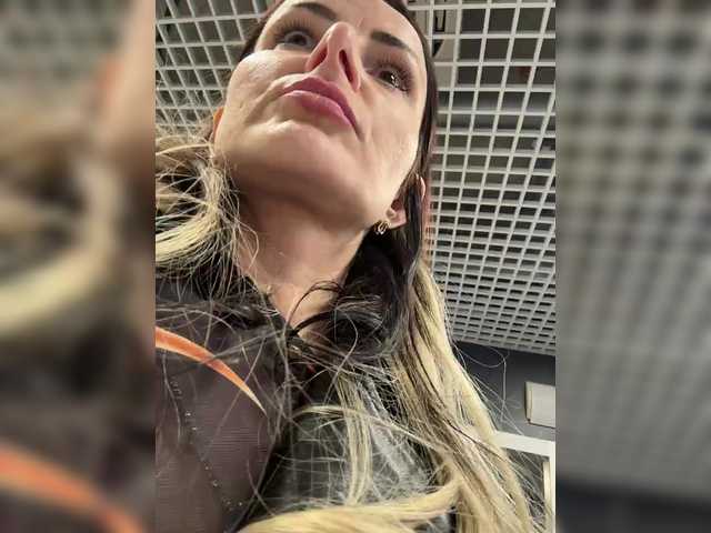 -AnnaMaria-'s BongaCams show and profile