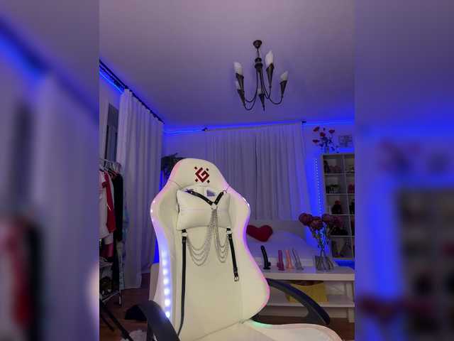  -AnnaMaria- chat room