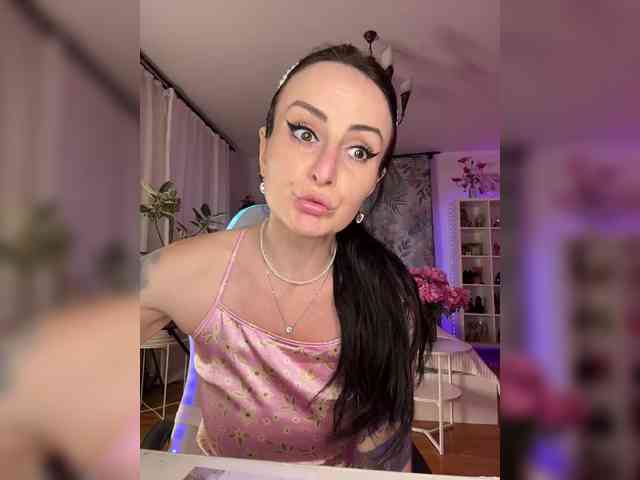 Модель: _AHHA_