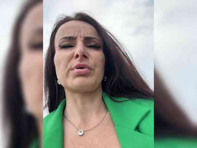 Модель: _AHHA_