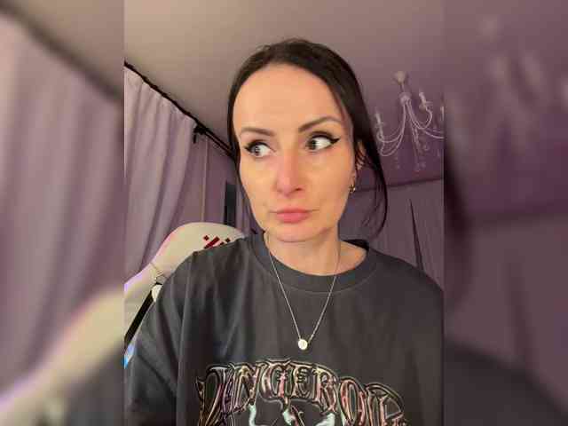 -AnnaMaria- Live Webcam on BongaCams