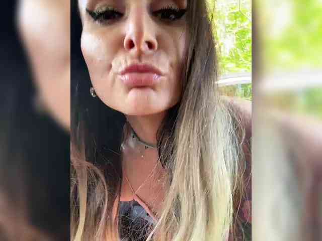 live sex chat -AnnaMaria-