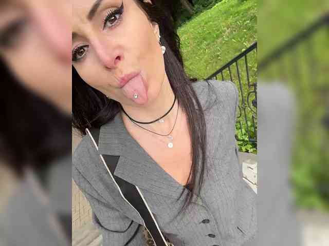 Модель: _AHHA_