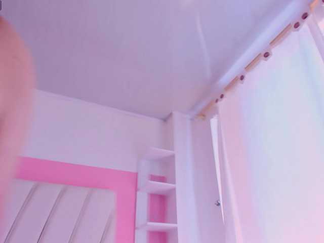 charlotte-111's BongaCams show and profile