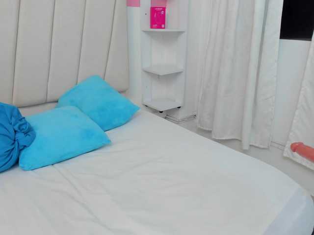 charlotte-111's BongaCams show and profile