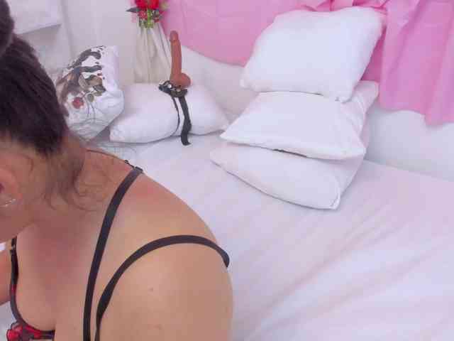 charlotte-111 webcam