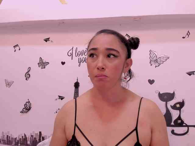 charlotte-111 webcam