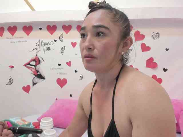 charlotte-111 webcam