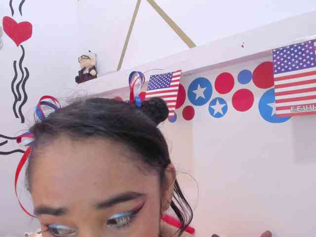 charlotte-111 webcam