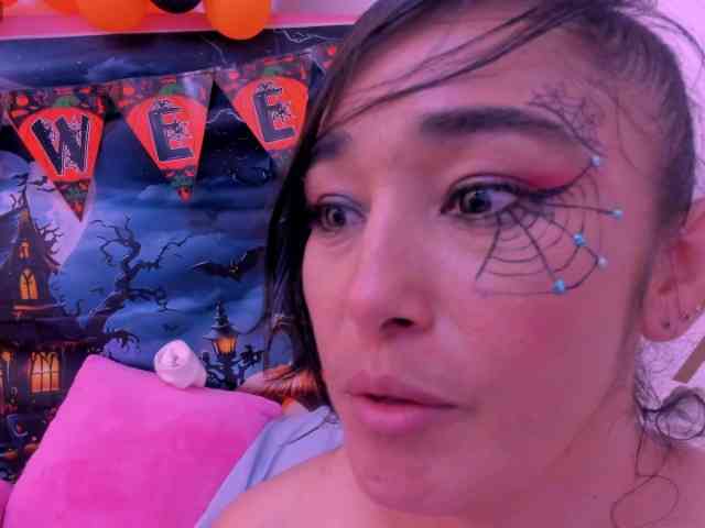 charlotte-111 webcam