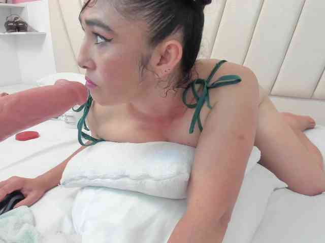 charlotte-111 webcam